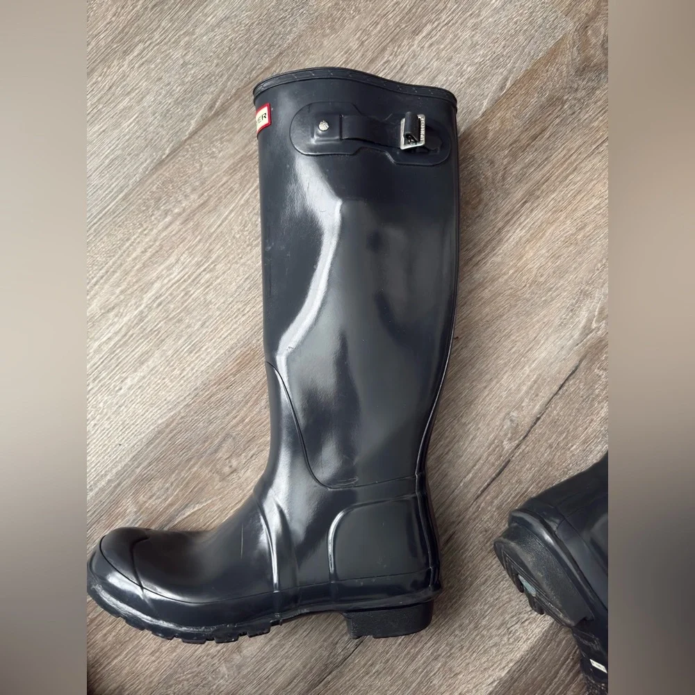 Hunter Classic Grey knee length Waterproof Boots SZ 9. Good condition